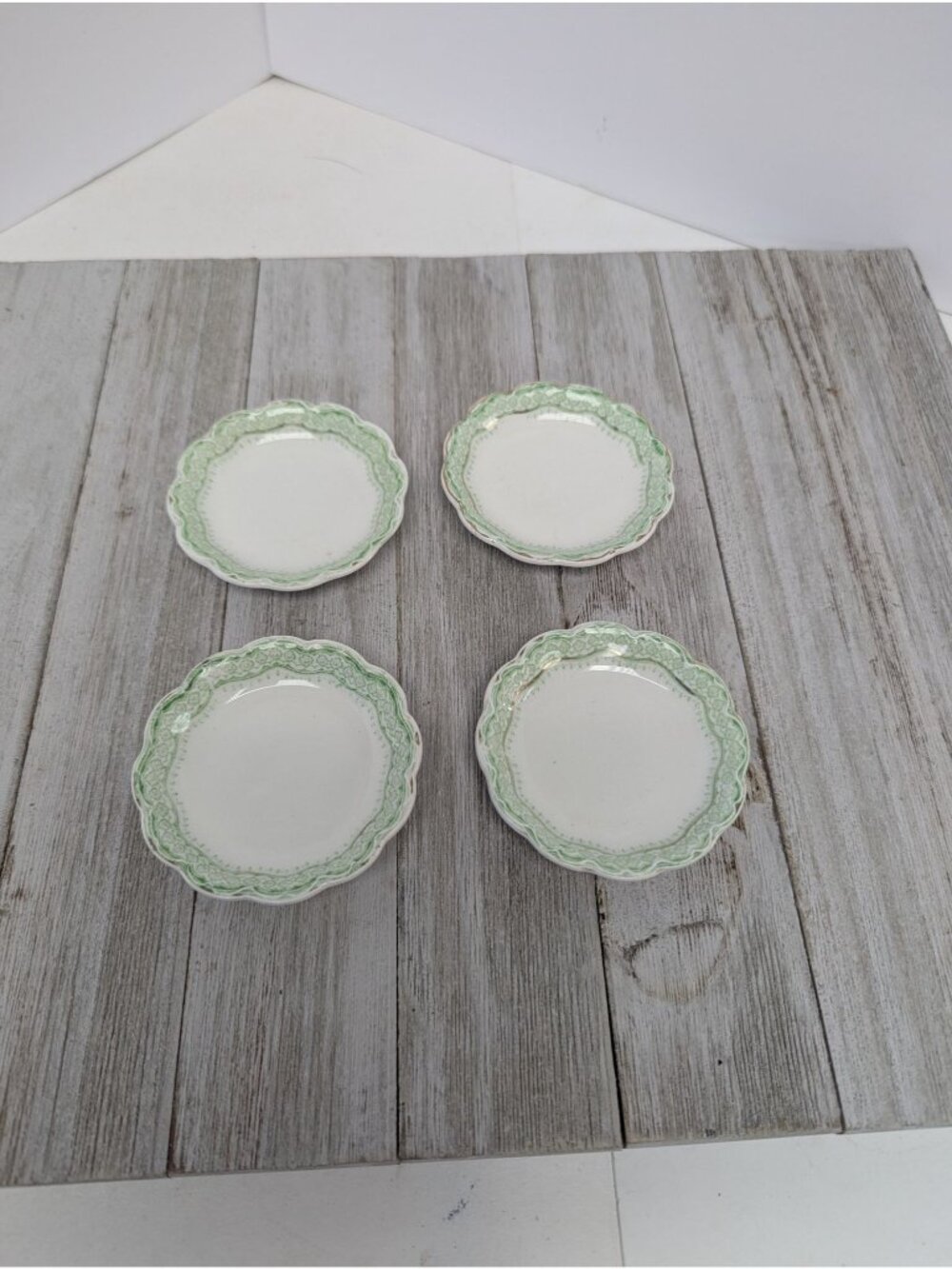 Johnson Bros Ruth Green Gold Bone China Set of 4 Butter Pats 3"